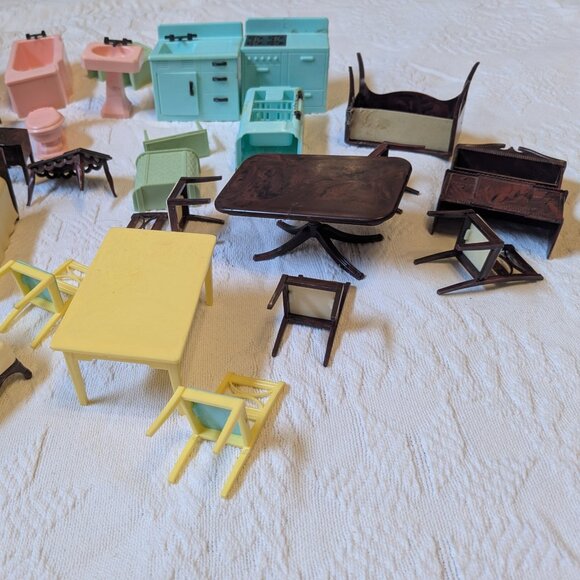 Vintage Renwal Dollhouse Furniture 1950s - Picture 13 of 13